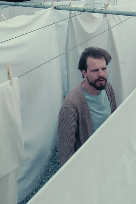 Tamara Avguštin interpreta a Klara en Spran