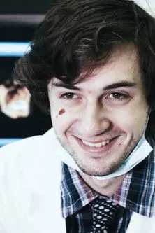 Sergey Podolnyy interpreta a  en Спроси меня