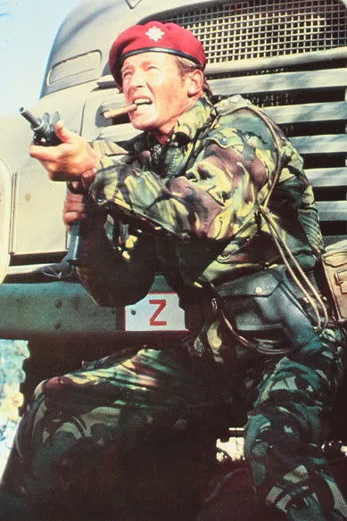 Andrew V. McLaglen interpreta a Self en Stars' War - The Flight of the Wild Geese