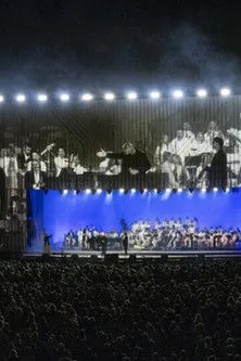 Ralfs Eilands interpreta a himself en Stāsts par lielām dziesmām. 1. Latvijas Mūzikas Lielais koncerts.