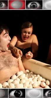 Graham Skipper interpreta a Georges en Story of the Eye