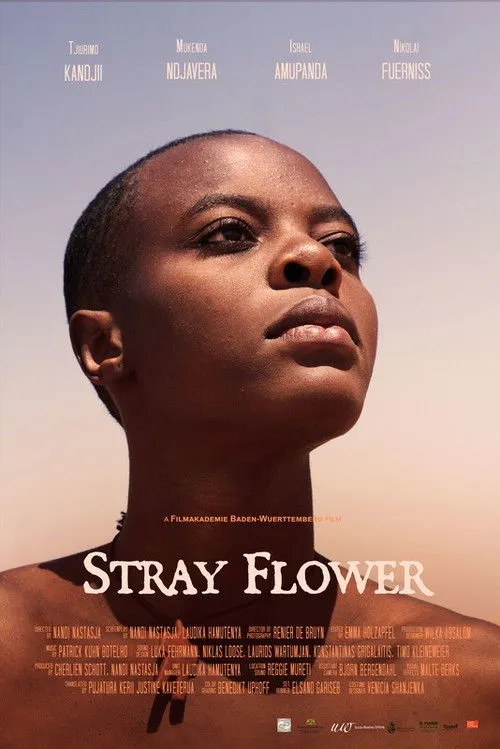Mukenda Ndjavera interpreta a Uningirua en Stray Flower
