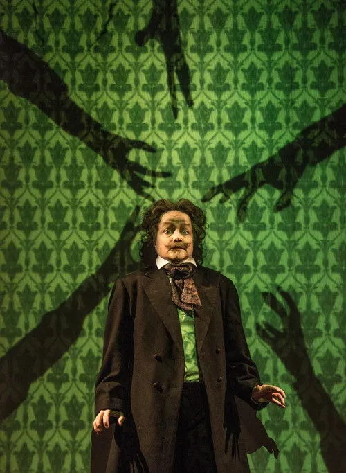 Siri Hamari interpreta a August Strindberg en Strindberg's Inferno