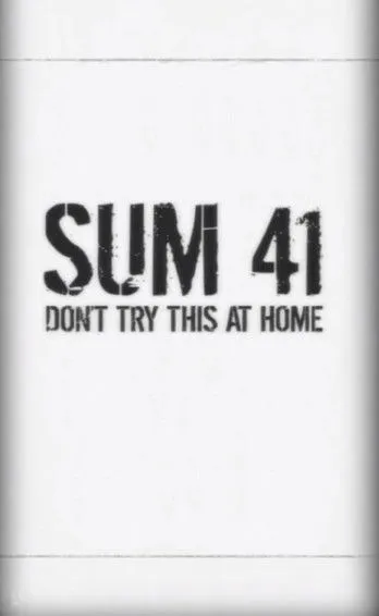 Cone McCaslin interpreta a Self en Sum 41: Don't Try This at Home