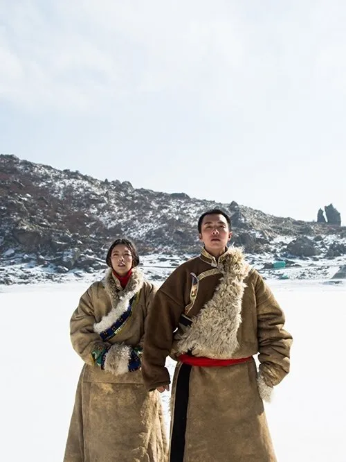 Tenzin Jigme interpreta a en Sunshine that Can Move Mountains