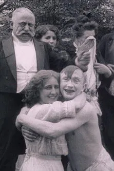 Holger Pedersen interpreta a  en Svømmeren