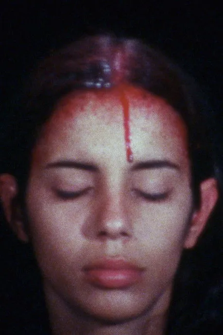 Ana Mendieta interpreta a Self en Sweating Blood