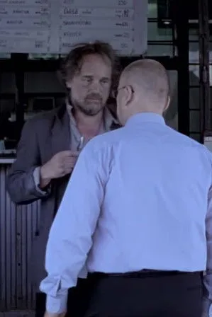 Anger Zsolt interpreta a Businessman en Szalontüdő