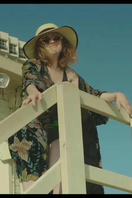 Hadas Yaron interpreta a en את מי את אוהבת יותר