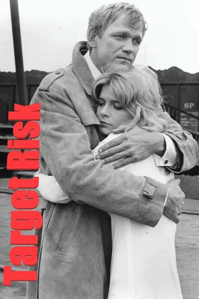 Joey Aresco interpreta a Junkie en Target Risk