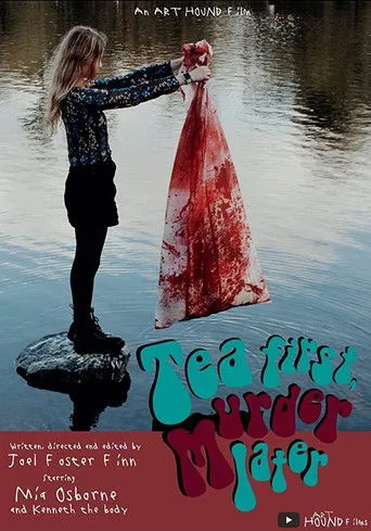 Mia Osborne interpreta a Sophia en Tea First, Murder Later