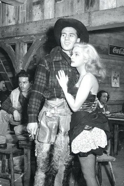 Pierre Latour interpreta a  en Terreur en Oklahoma