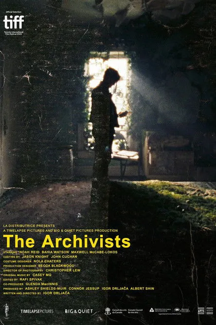 Maxwell McCabe-Lokos interpreta a Samuel en The Archivists