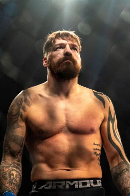 Paul Craig interpreta a Himself en The Bad Guy