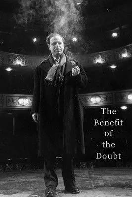 Ian Hogg interpreta a Self en The Benefit of the Doubt