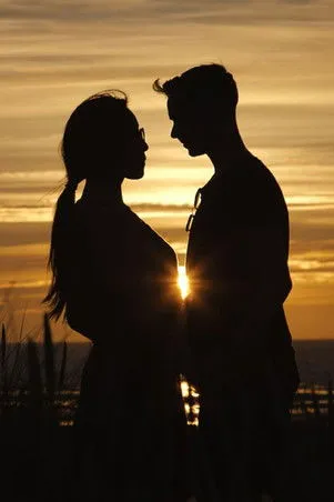 Hannah Chalmers interpreta a Jasmine en The Bones on Greenwich Shore