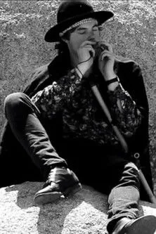 Weston Razooli interpreta a The Black Mystic en The Book of Three Snakes