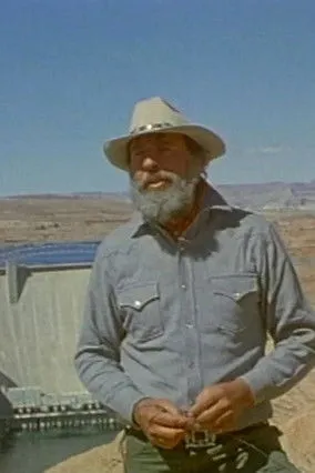 Edward Abbey interpreta a Edward Abbey en The Cracking of Glen Canyon Damn