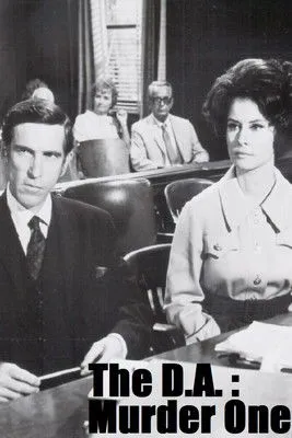 Carlos Romero interpreta a Bob Ramirez en The D.A.: Murder One