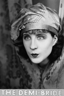 Tenen Holtz interpreta a Gaston en The Demi-Bride