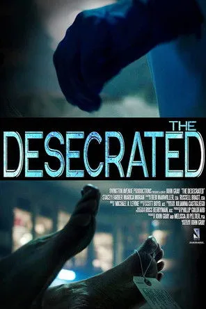 Marcia Moran interpreta a Angela Bates en The Desecrated