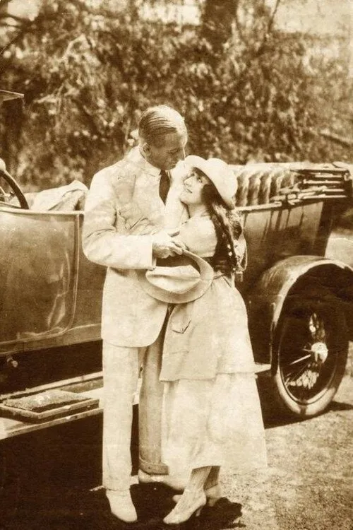 Rex 'Snowy' Baker interpreta a Jack Arlie en The Enemy Within