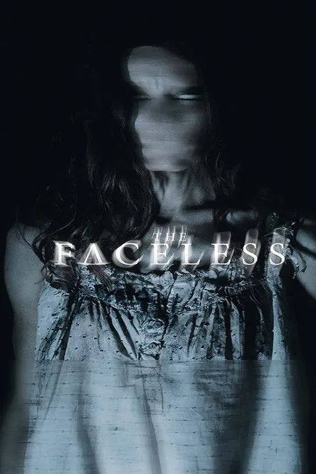 Rylee Button interpreta a Emma en The Faceless