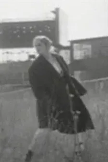 Fiona Highet interpreta a Narrator/Kay en The Ghetto of Cool People