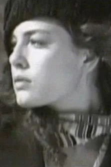 Sasha Andreev interpreta a Librarian en The Ghost Of F. Scott Fitzgerald