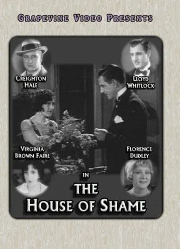 Julia Griffith interpreta a Country Club Gossip en The House of Shame