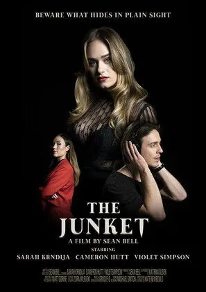 Sarah Krndija interpreta a Olivia Sarkin en The Junket