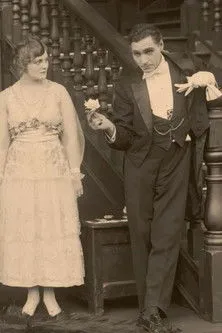 Judd Green interpreta a Dr. Sprott en The Kinsman