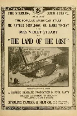 Violet Stuart interpreta a Miriam Bradley en The Land of the Lost