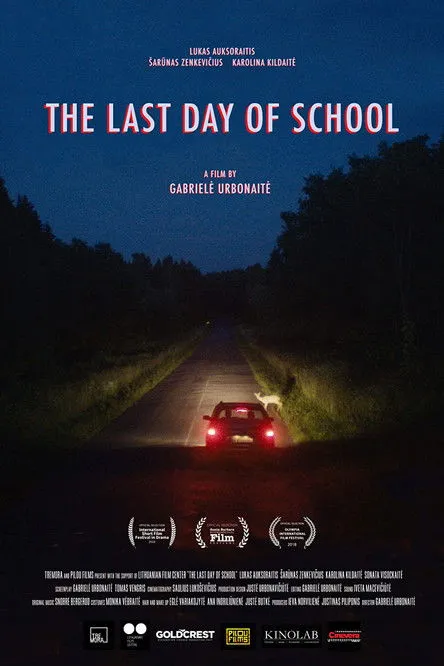 Evelina Bredikyte interpreta a Pareigune / Border Patrol Officer en The Last Day of School