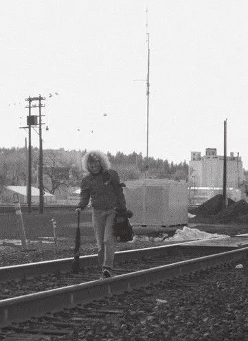 Garrett Elmer interpreta a Scientist #2 en The Last Movie on Earth