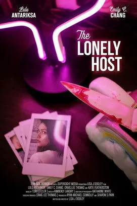 Emily C. Chang interpreta a Rebecca en The Lonely Host