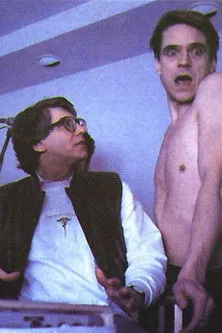 David Cronenberg interpreta a Self - Writer/Director en The Making of Dead Ringers