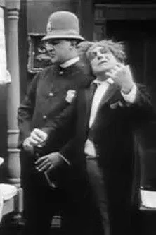 Roy Applegate interpreta a Opera House Manager en The Musician's Daughter