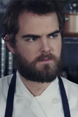 Mark Nathan interpreta a Kai en The Narcissistic Fish