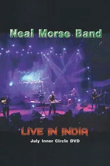Bill Hubauer interpreta a en The Neal Morse Band - Live In India