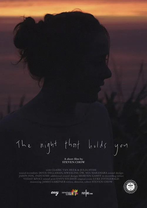 Julia Hyde interpreta a Suzanne en The Night That Holds You