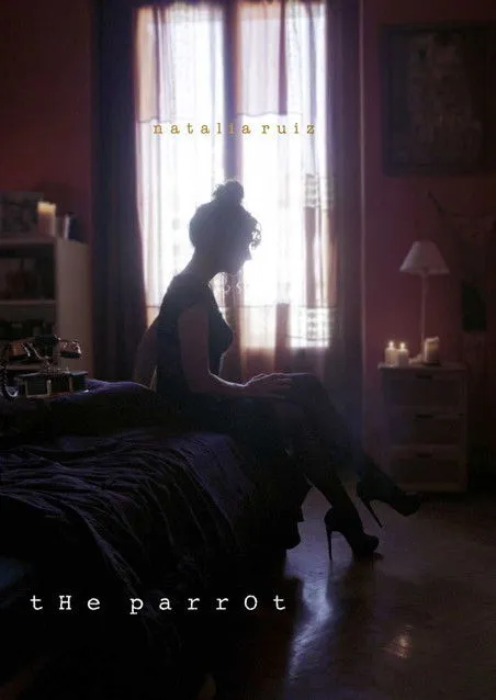 Natalia Ruiz interpreta a  en The Parrot