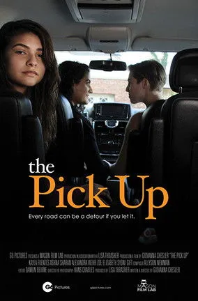 Ashna Sharan interpreta a Mom en The Pick Up