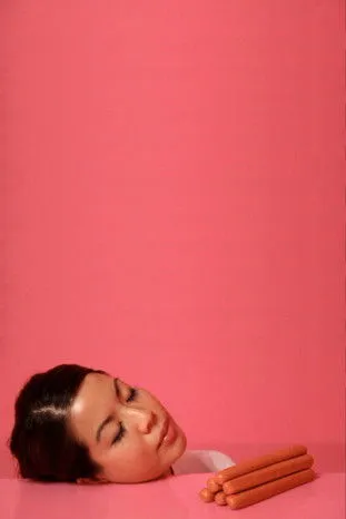 Corey Tazmania interpreta a Narrator en The Pink Detachment