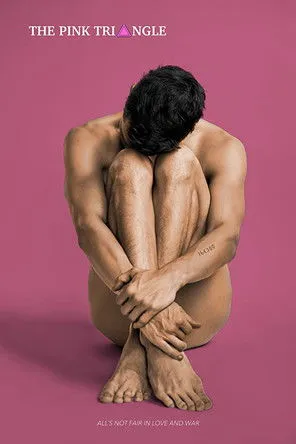 Suvi Honkanen interpreta a Delaina Hertz en The Pink Triangle