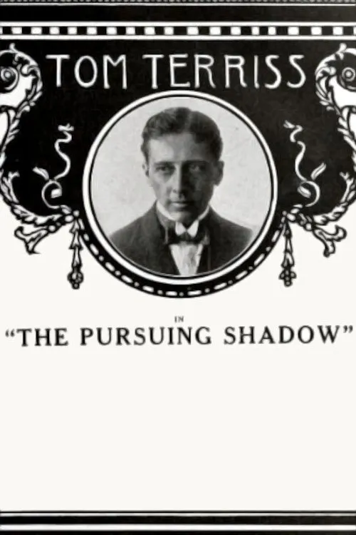 Alfred Hemming interpreta a John Dexter en The Pursuing Shadow