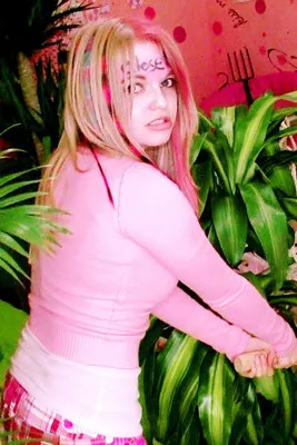 Kevin McGarry interpreta a Retina en The Re'Search (Re'Search Wait'S)