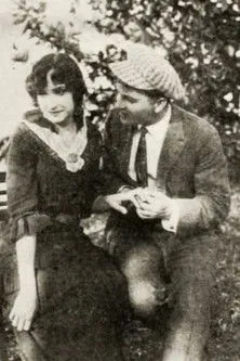 Henry Hallam interpreta a Marston - the Father en The Scorpion's Sting