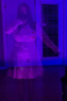 Erin R. Ryan interpreta a The Slit-Mouthed Woman en The Slit-Mouthed Woman: Chapter 2