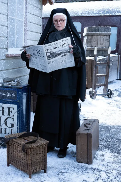 Lorna Watson interpreta a Sister Boniface en The Star of the Orient